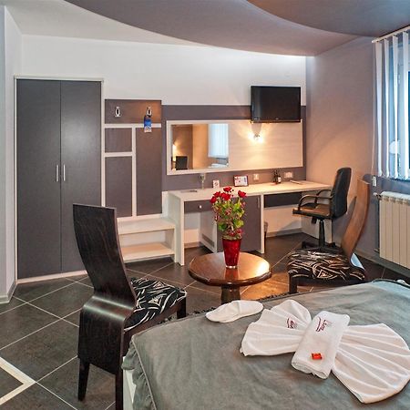 Garni Hotel Lama Kragujevac Eksteriør billede