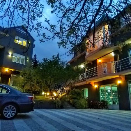Garni Hotel Lama Kragujevac Eksteriør billede