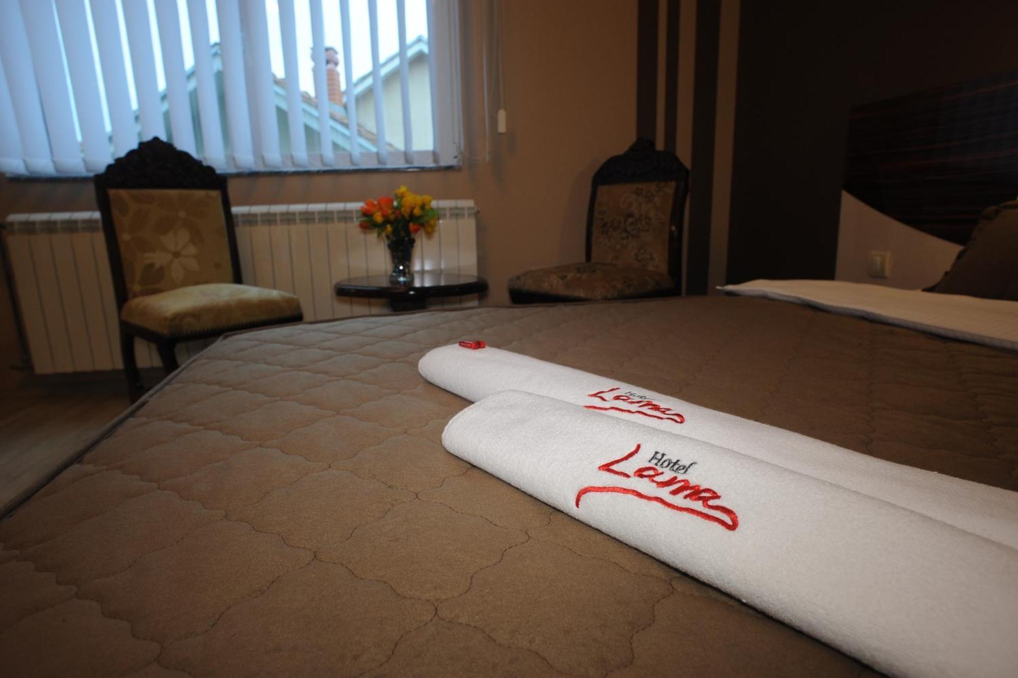 Garni Hotel Lama Kragujevac Eksteriør billede