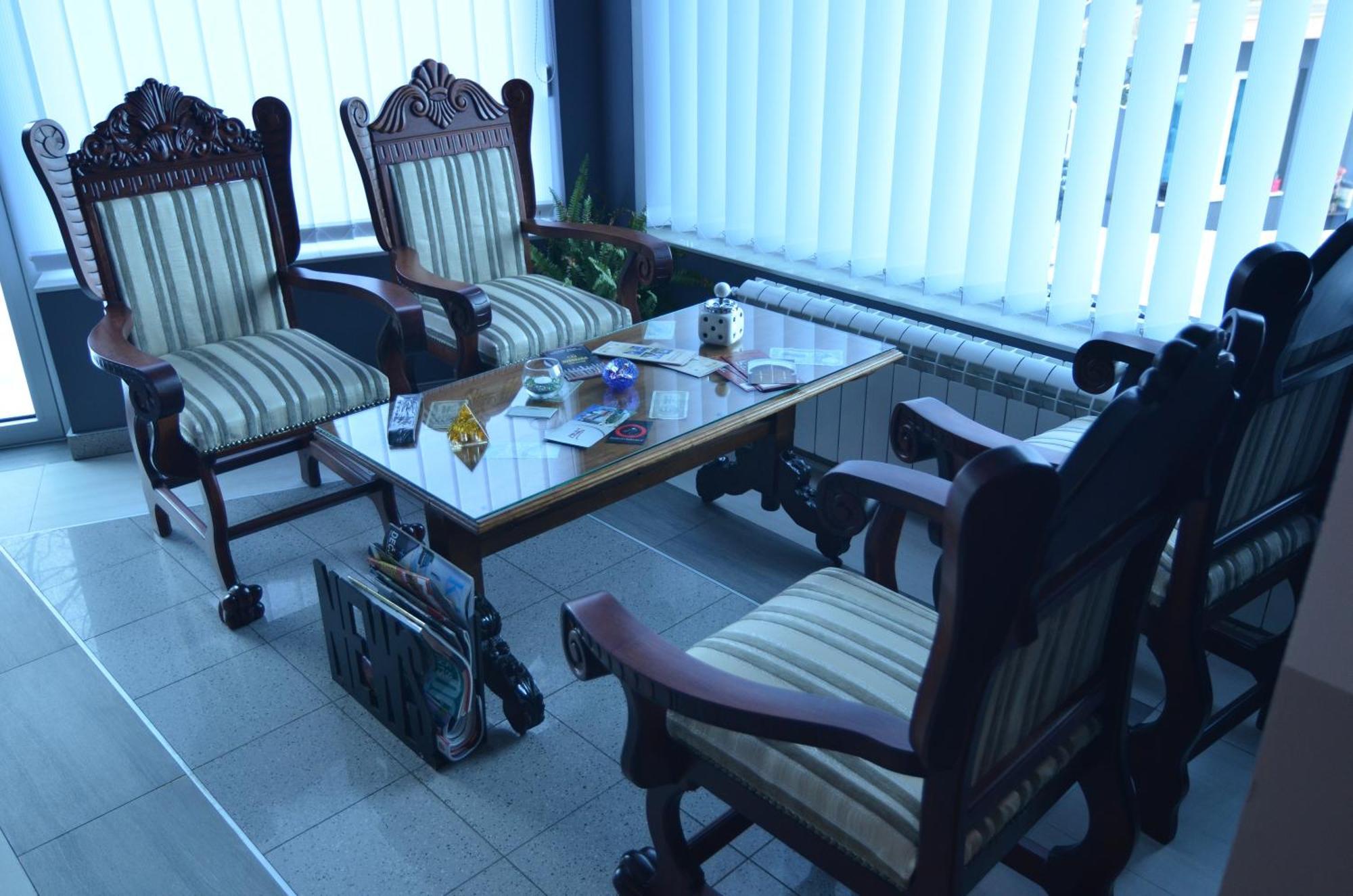 Garni Hotel Lama Kragujevac Eksteriør billede