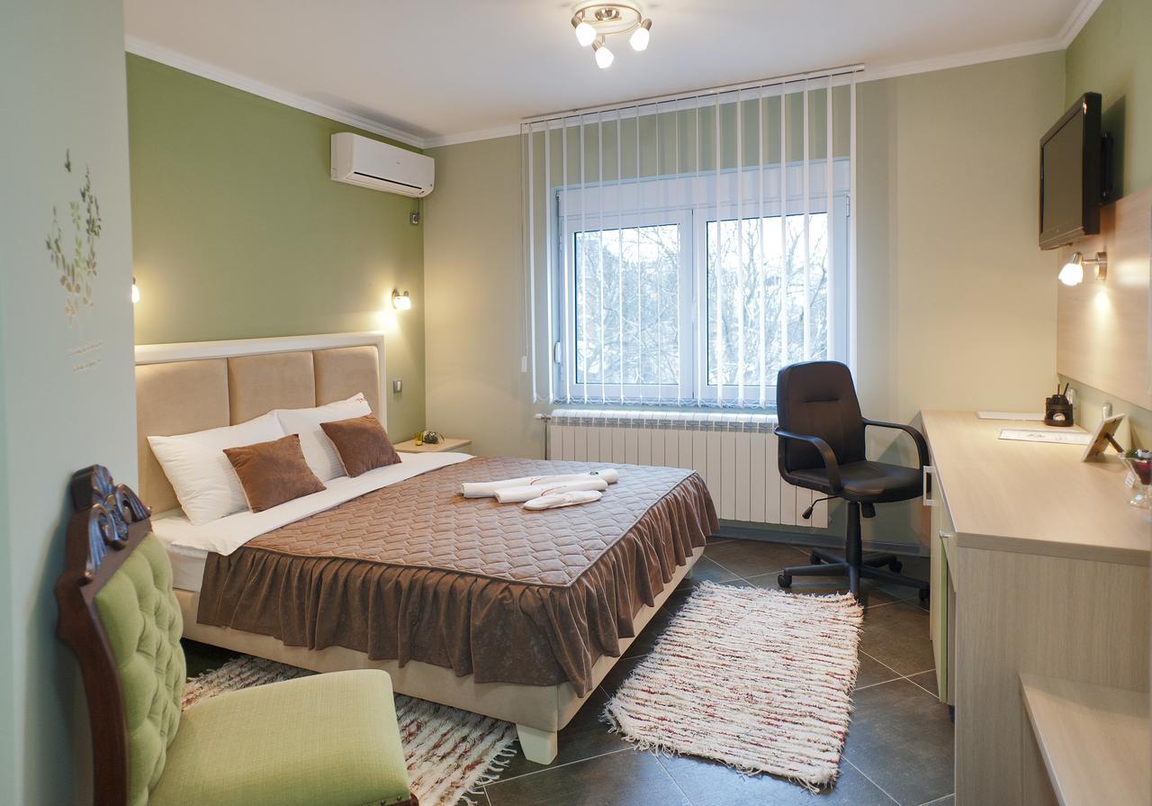 Garni Hotel Lama Kragujevac Eksteriør billede