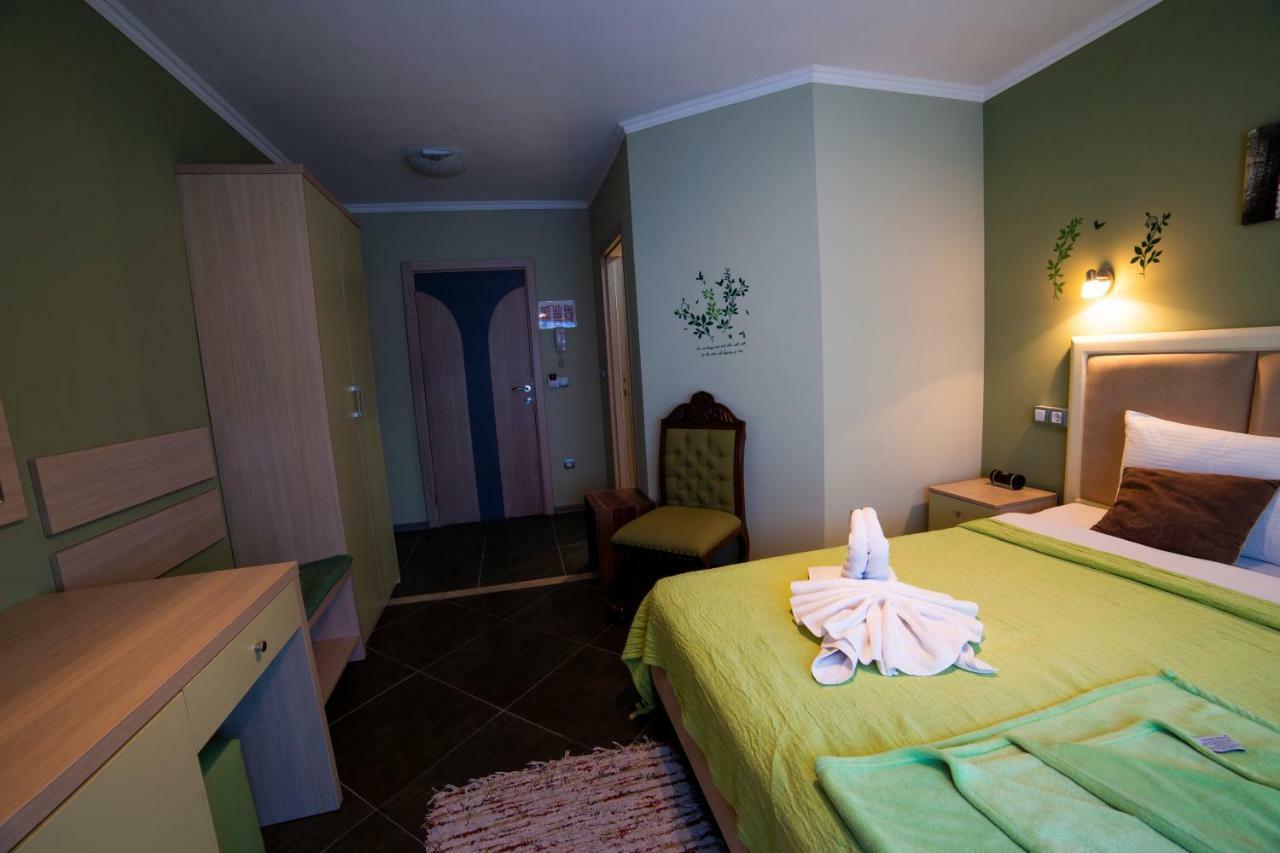 Garni Hotel Lama Kragujevac Eksteriør billede