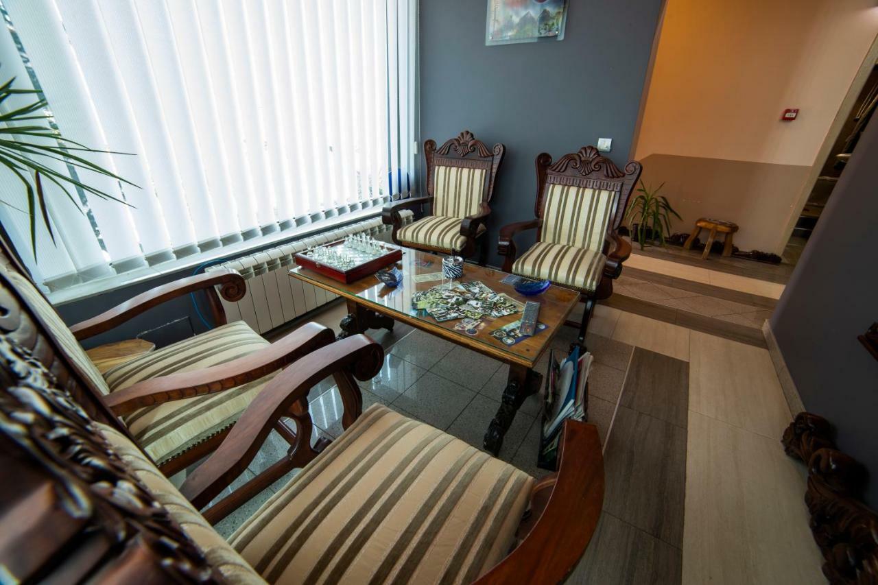 Garni Hotel Lama Kragujevac Eksteriør billede