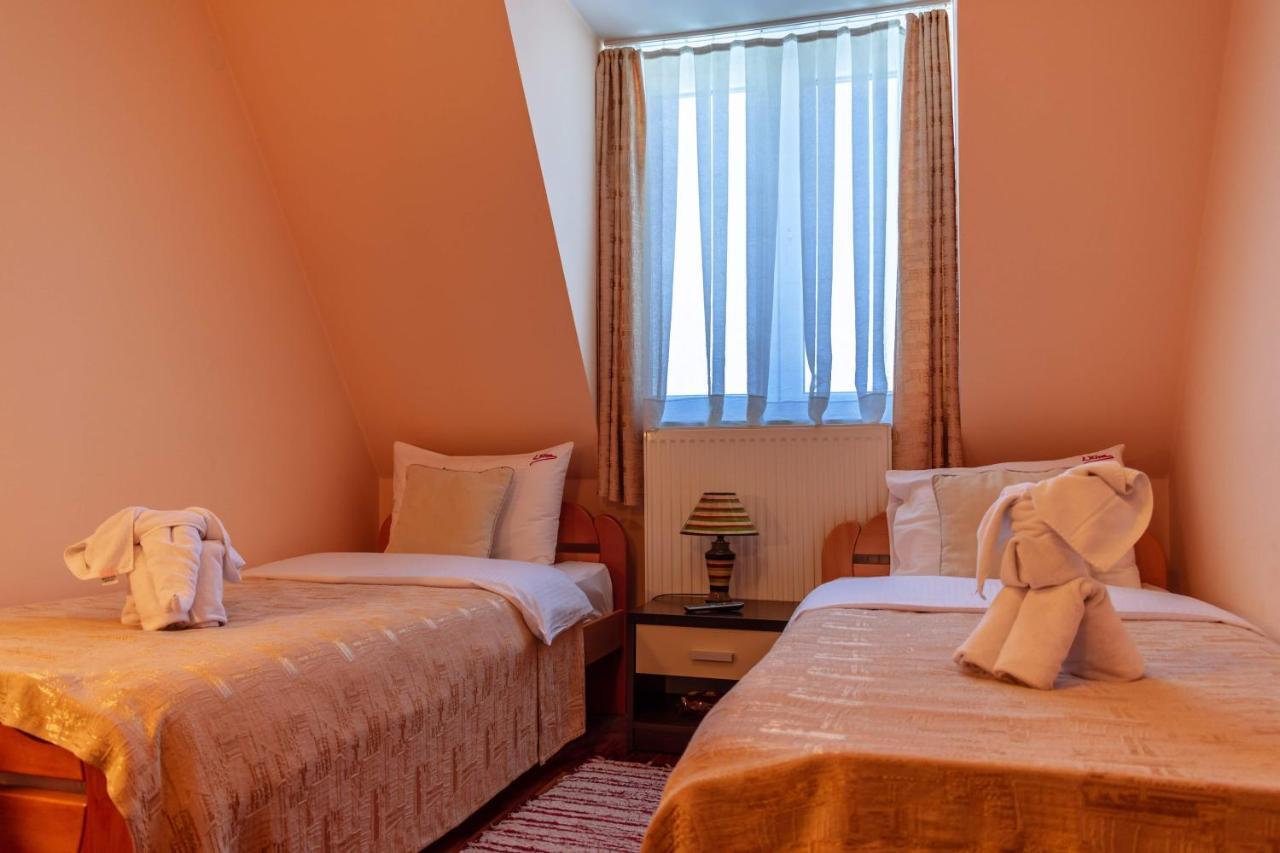 Garni Hotel Lama Kragujevac Eksteriør billede